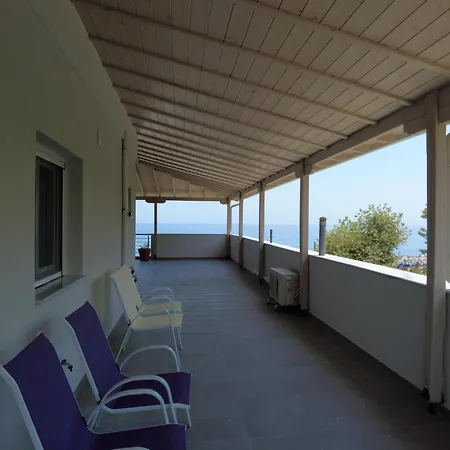 公寓 Kavadias Sea View 3 *