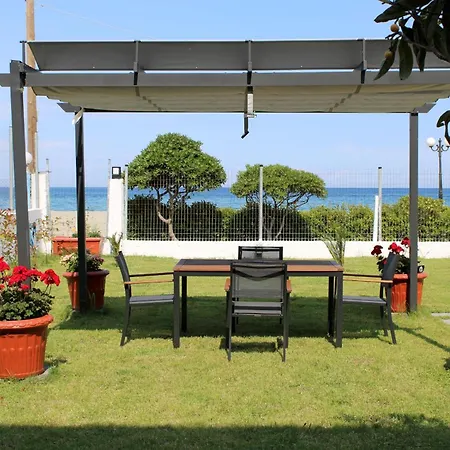 Kavadias Sea View 3 公寓
